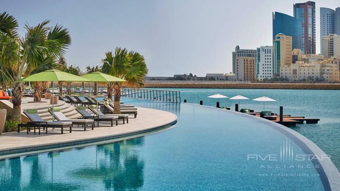 Four Seasons Hotel Bahrain Bay Infinity Pool