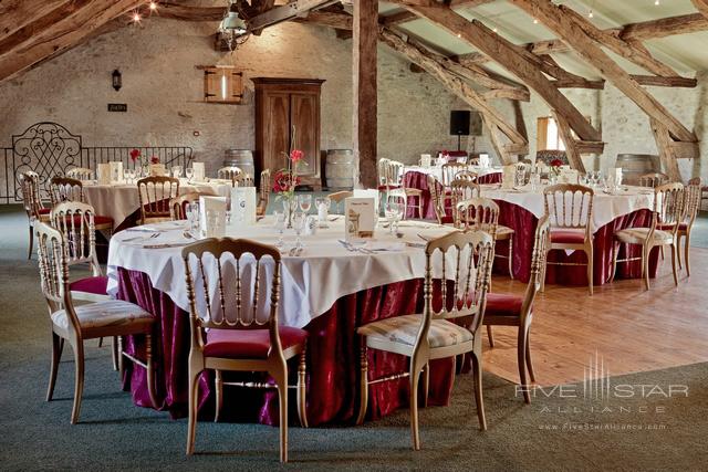 Salon Chai Dining at Chateau des Vigiers, Monestier-Dordogne, France