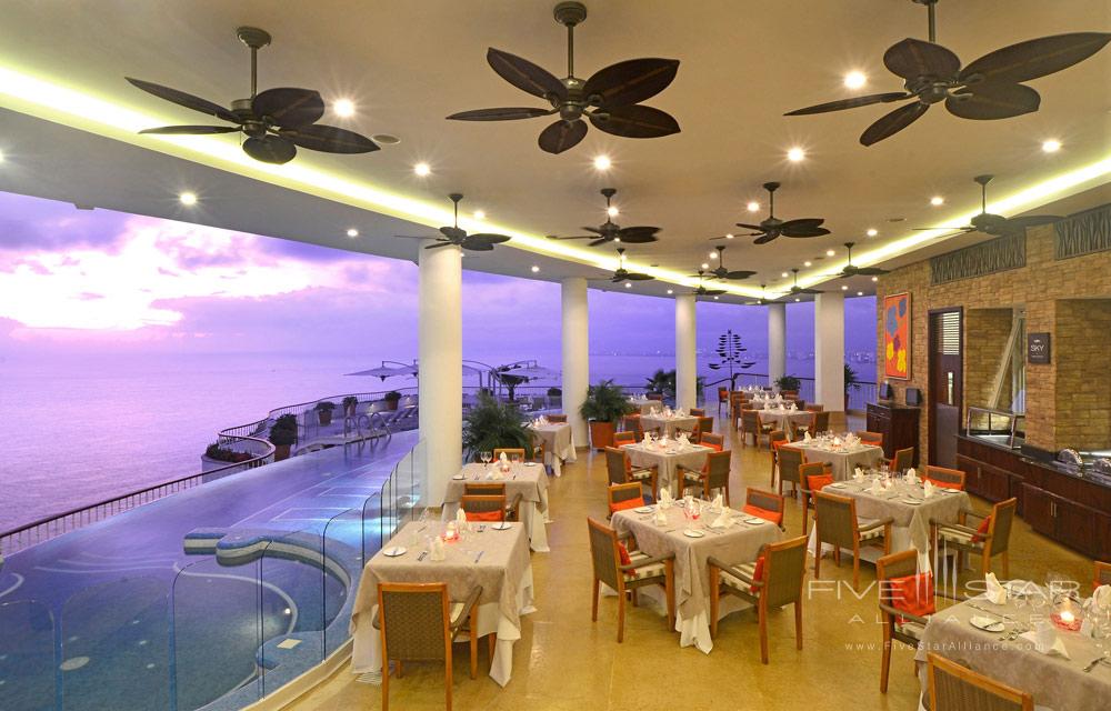 Sunset La Mar Restaurant at Grand Miramar Resort and Spa Puerto Vallarta, Jalisco, Mexico