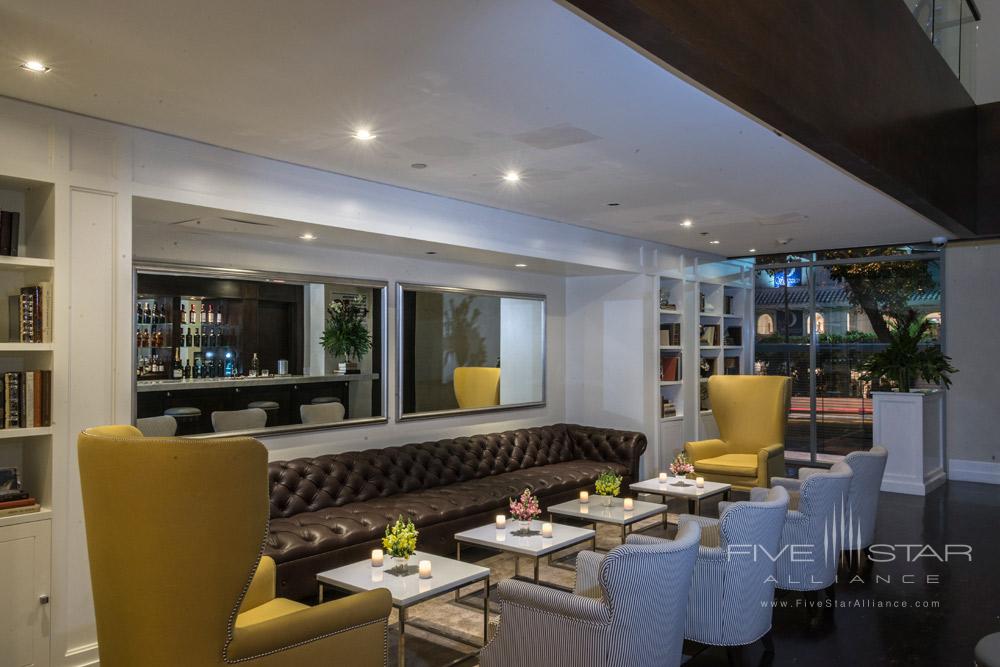 Bar and Lounge at Cayena-Caracas