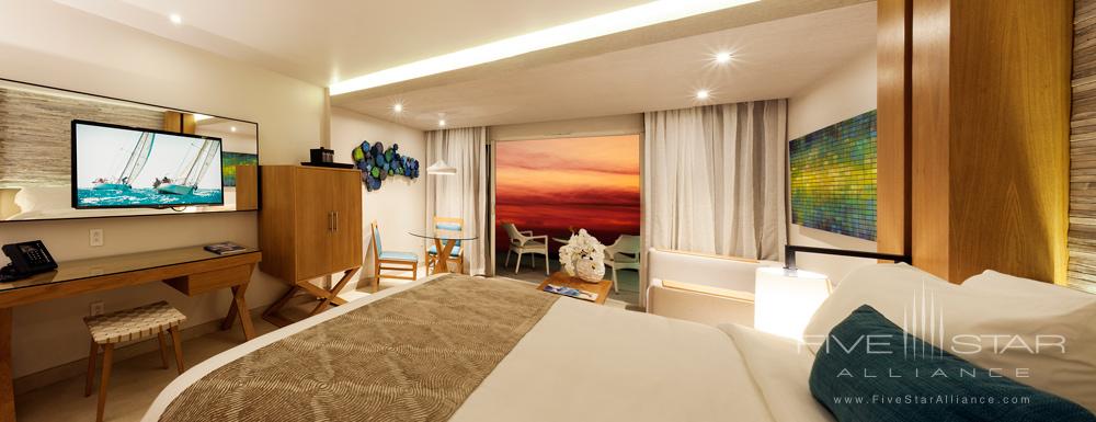 Junior Suite King Guest Room, Sonesta Oean Point, St. Maarten