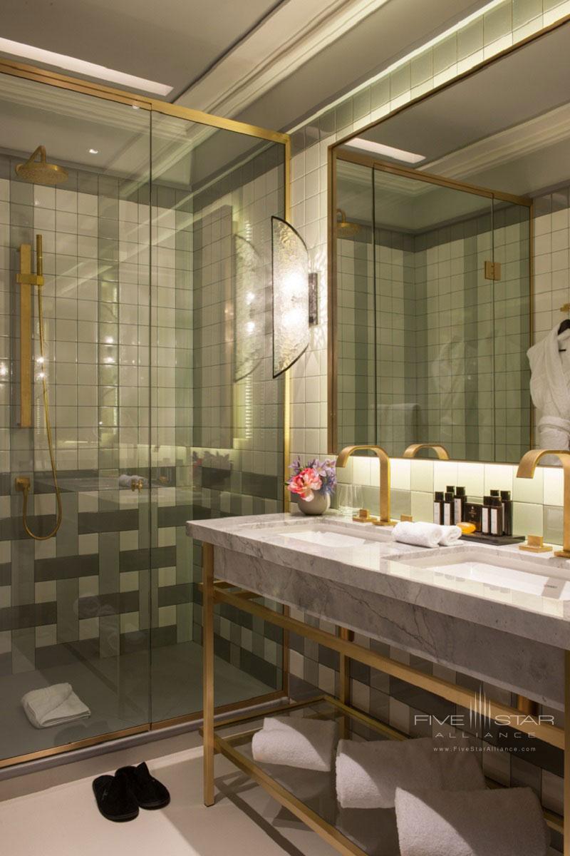 Suite Bath at Nolinski Paris, France