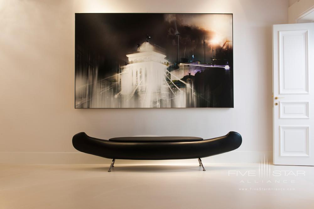 Lounge with artful touches at Piazzadispagna9, Rome, Italy