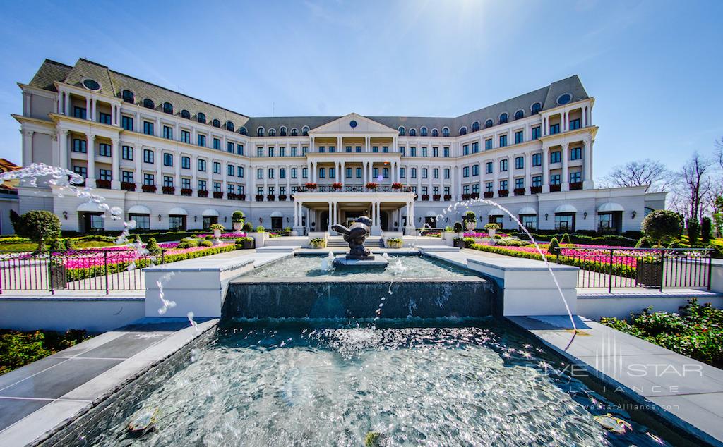 Chateau Lafayette Exterior at Nemacolin Woodlands Resort