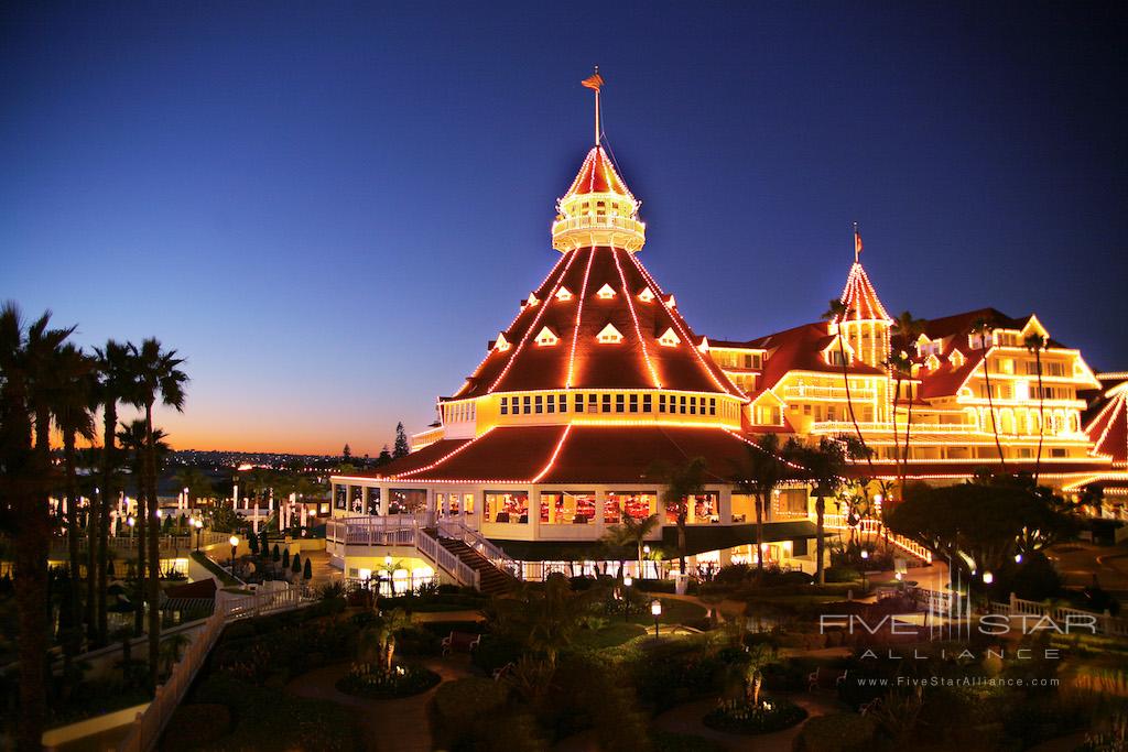 Holiday lights at Hotel del Coronado