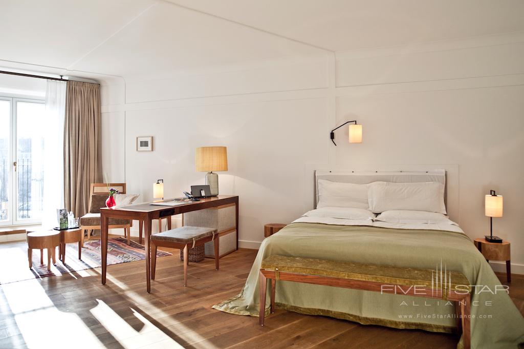 Louis Hotel Munich Guest Room
