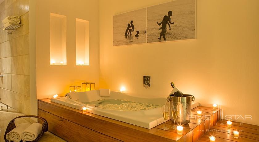 Guest Bath at Movich Cartagena, Colombia
