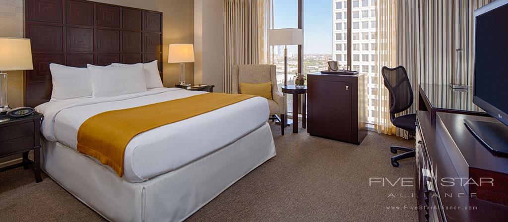 Guest Room at Hotel Houston Greenway Plaza, Houston, TX