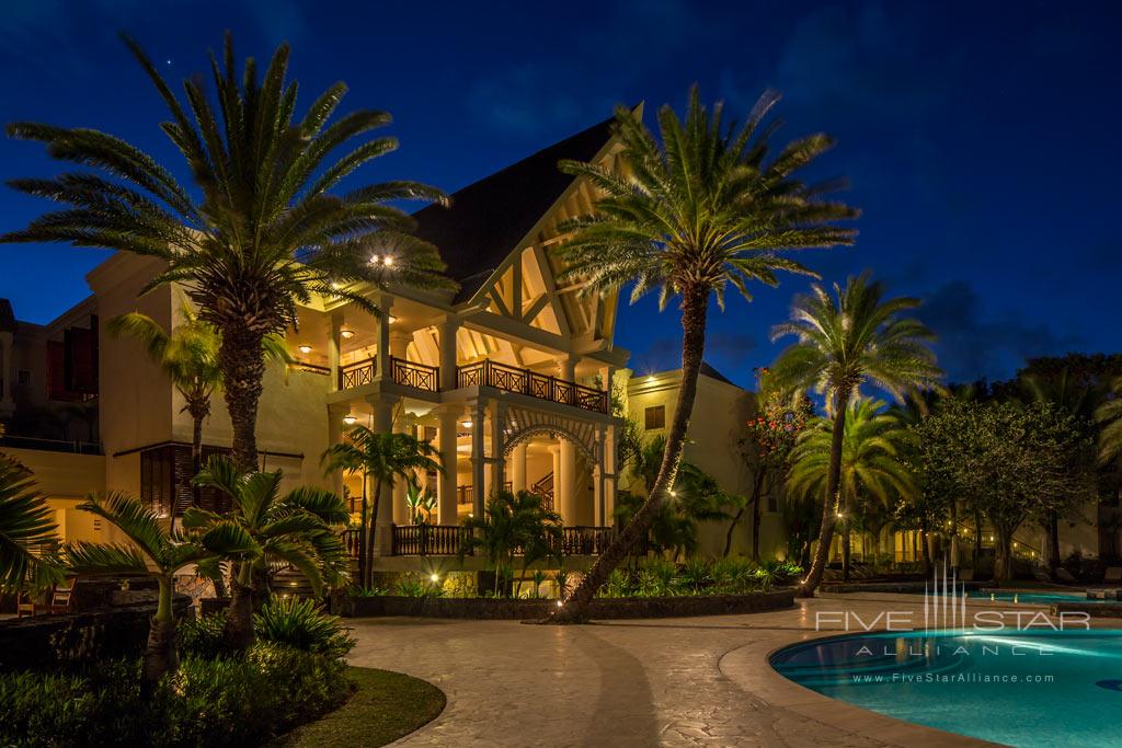 Poolside setting at The Residence Mauritius