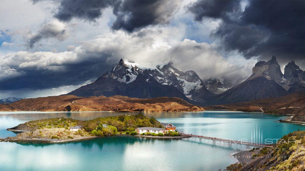 Awasi Patagonia Mountain &amp; Lake View