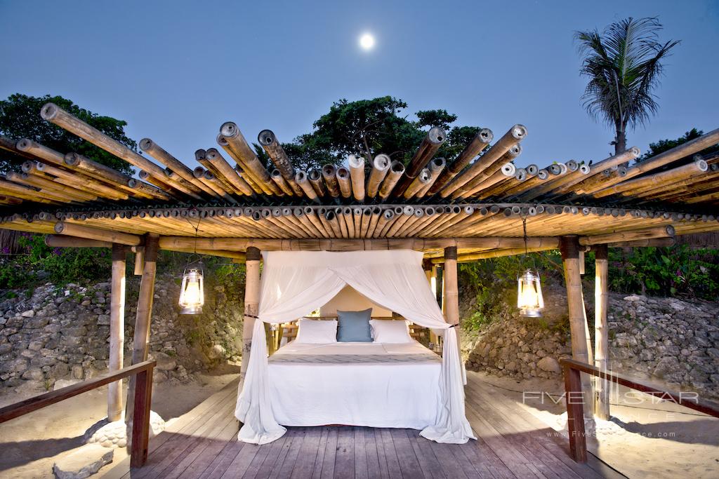 At Nihi Sumba Island, formerly Nihiwatu Resort, Marangga is a single level master bedroom and bathroom estate with its own private gardens leading directly to the Indian ocean: at the foot of the property is a private cliffside bale.