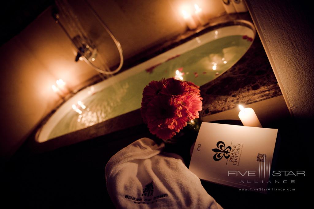 Guest Bath at Borgo Dei Conti Resort, Italy