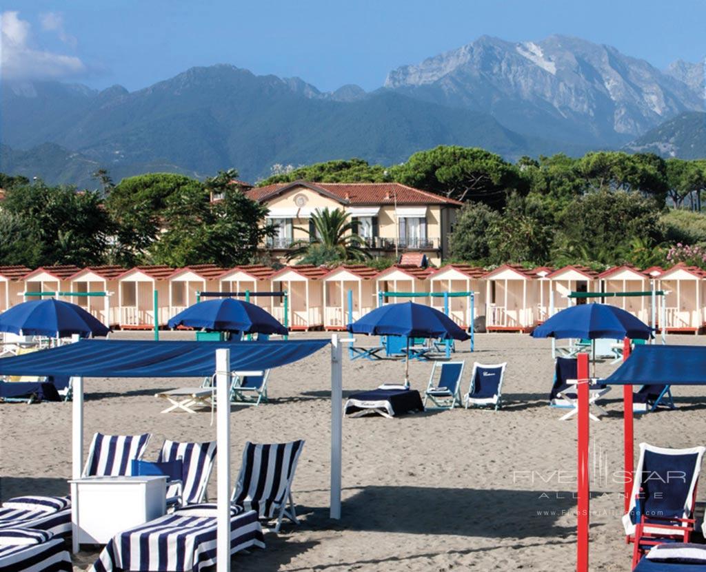 Beach at Hotel Byron, Forte dei Marni, Italy