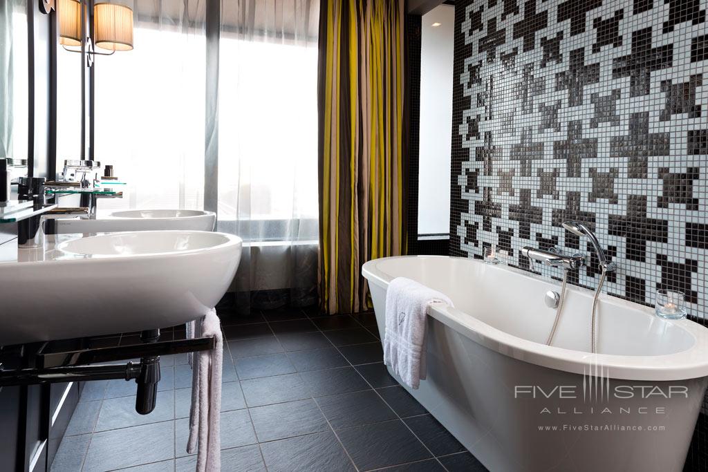 Studio Suite Bath at Fitzwilliam Hotel Belfast, Ireland