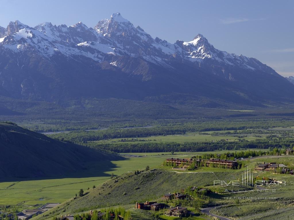 Amangani Mountain views