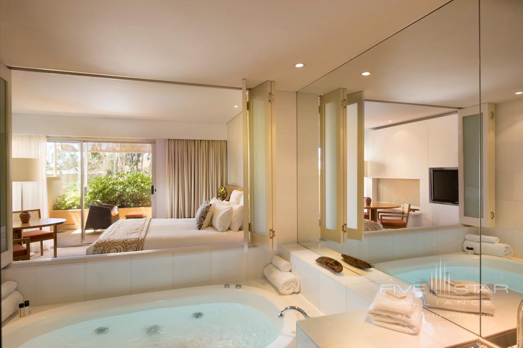 Deluxe Guest Room Bath at Sails in the Desert, Yulara, Australia