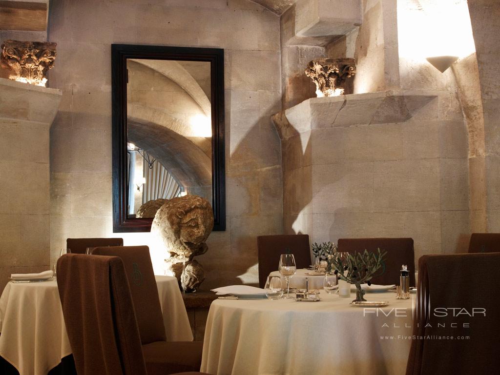 Dine at Oustau De Baumaniere, Les Baux de Provence, France