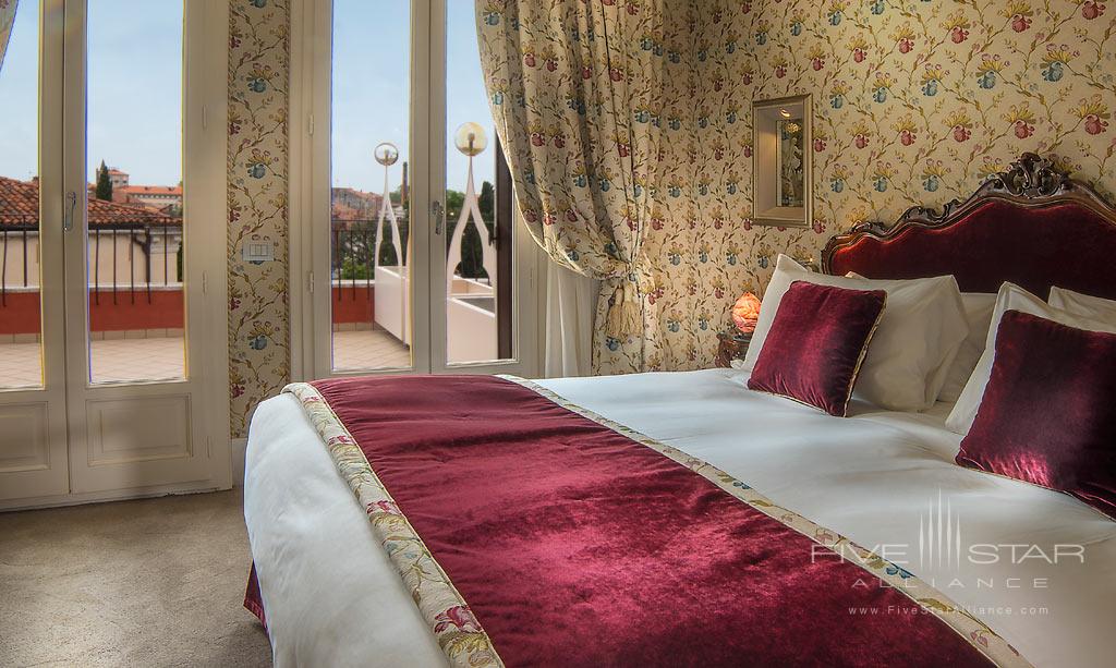 Deluxe King Guest Room at Hotel Papadopoli Venezia, Italy