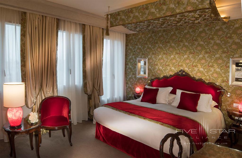 Guest Room at Hotel Papadopoli Venezia, Italy