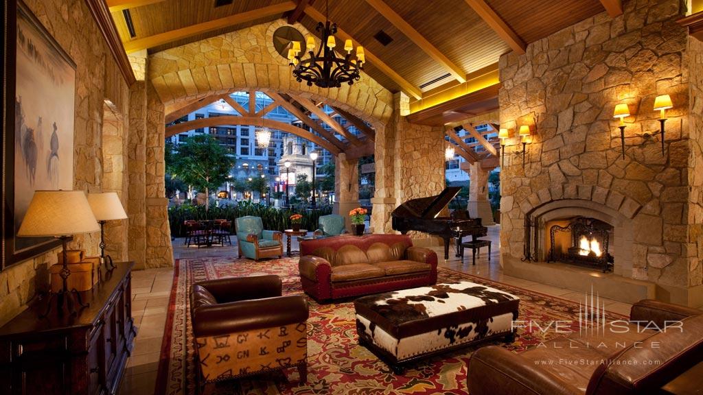 Lobby of Gaylord Texan Resort, Grapevine, TX