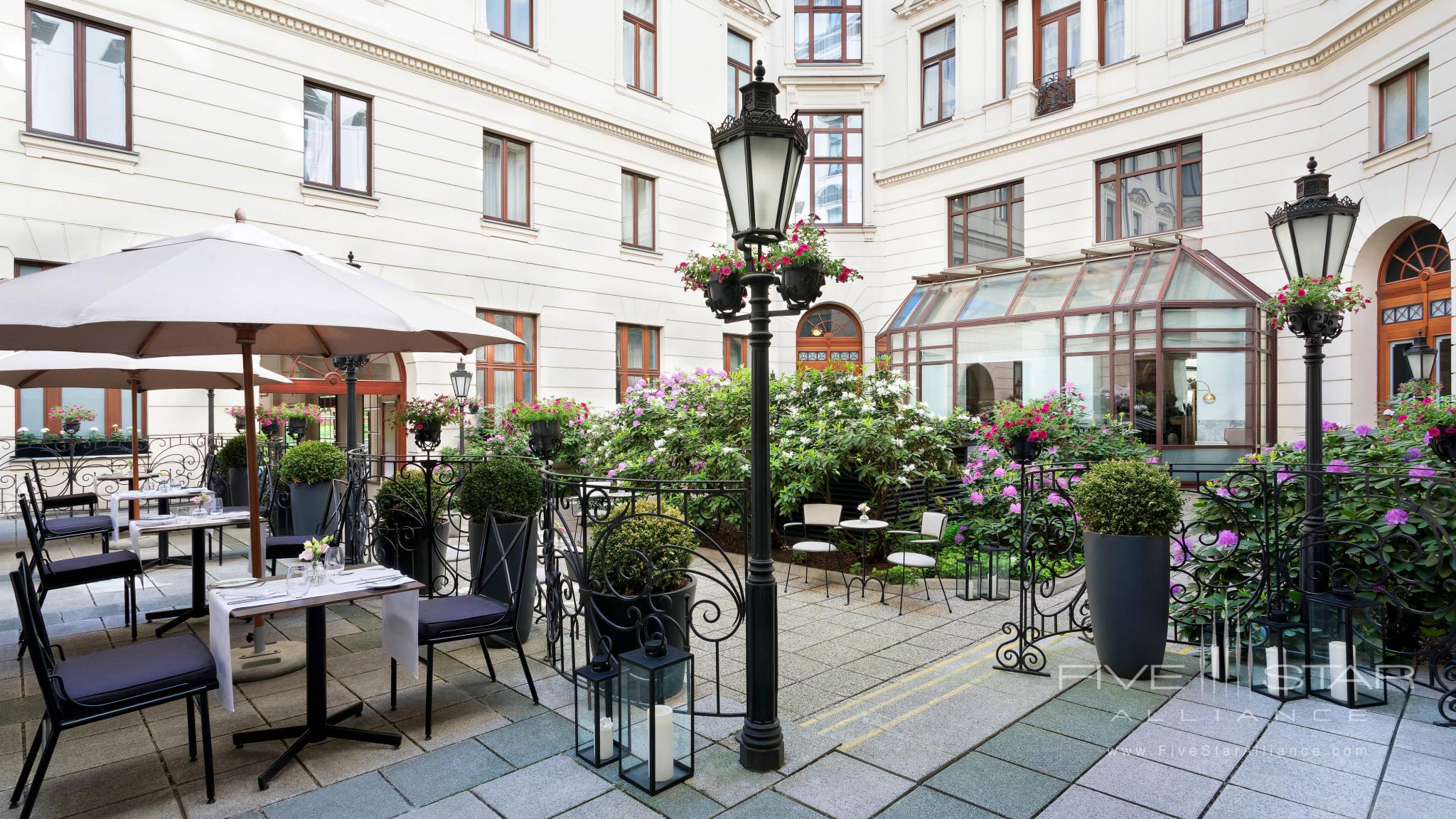 Hotel Bristol Warsaw Courtyard