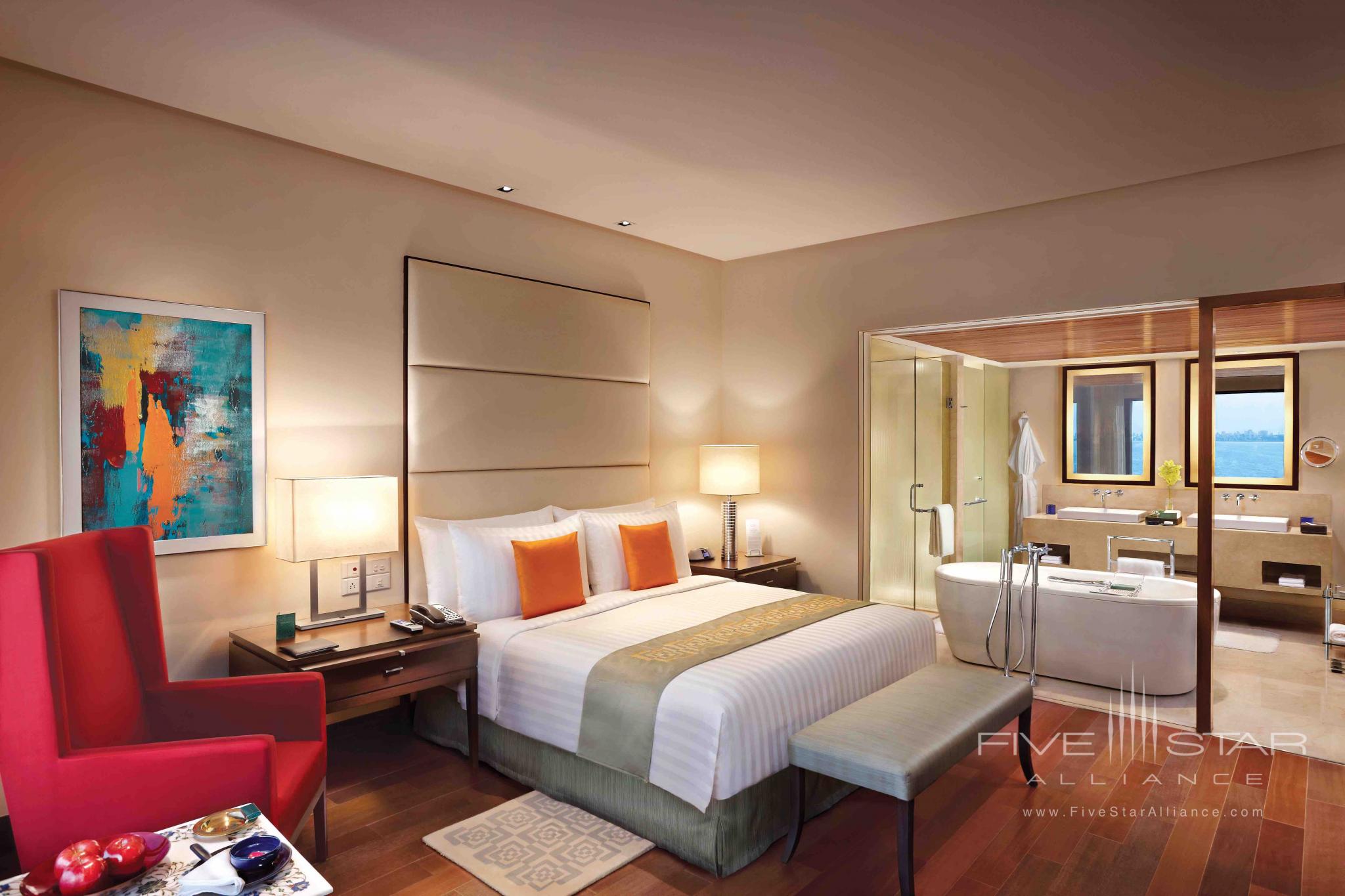 Executive Suite Bedroom at The Oberoi Mumbai