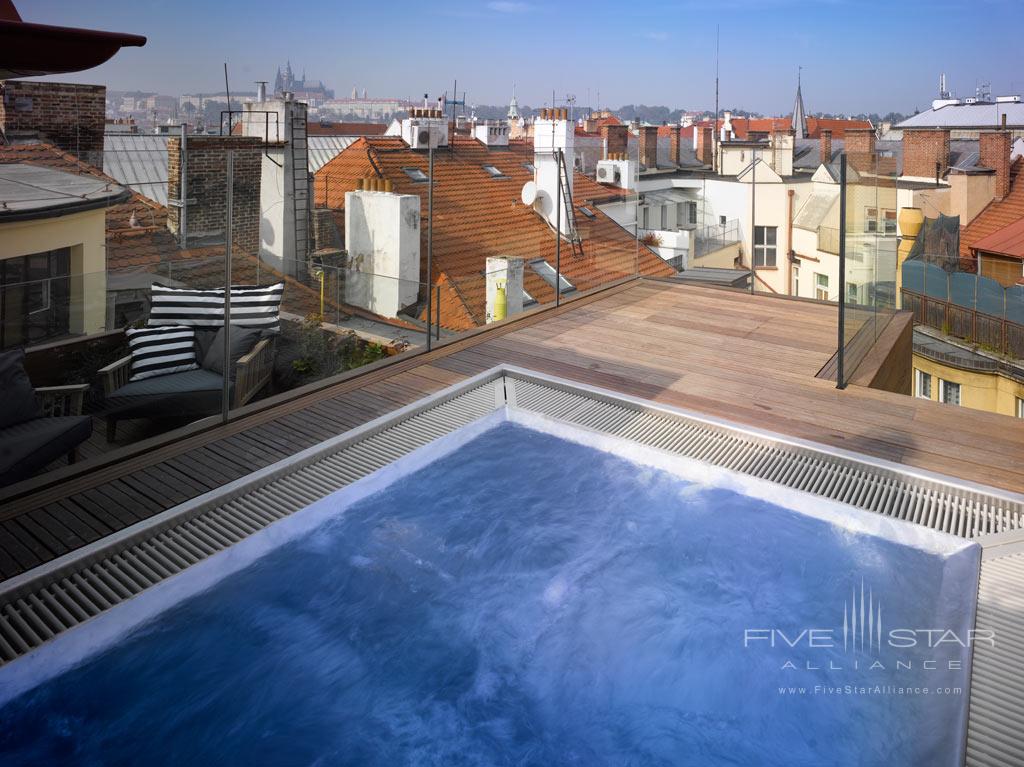 Whirlpool at The Emblem Hotel, Prague