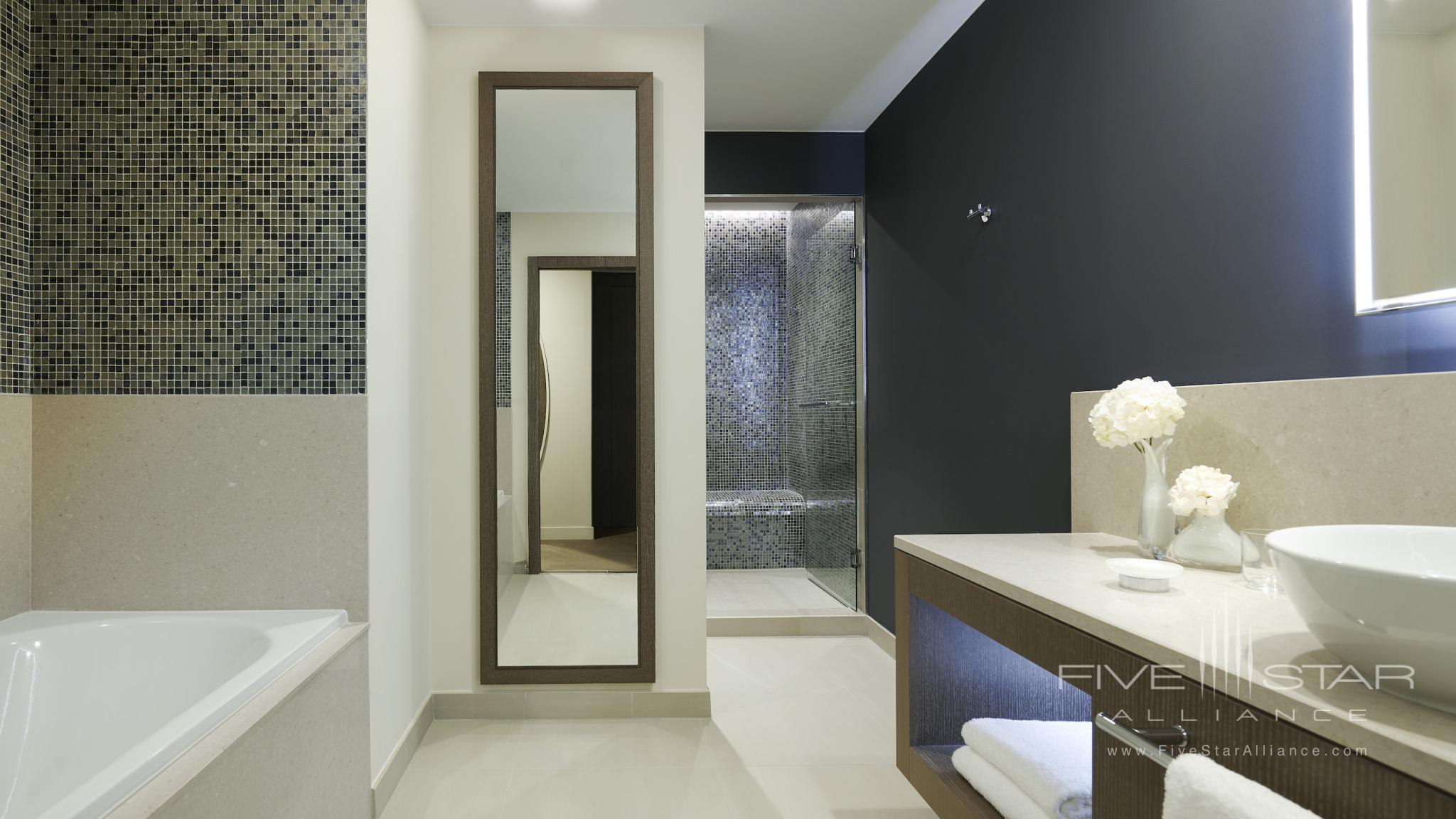 Junior Suite Bath at InterContinental Lyon