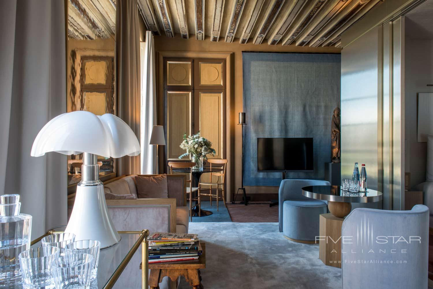 Cour des Vosges Evok Collection