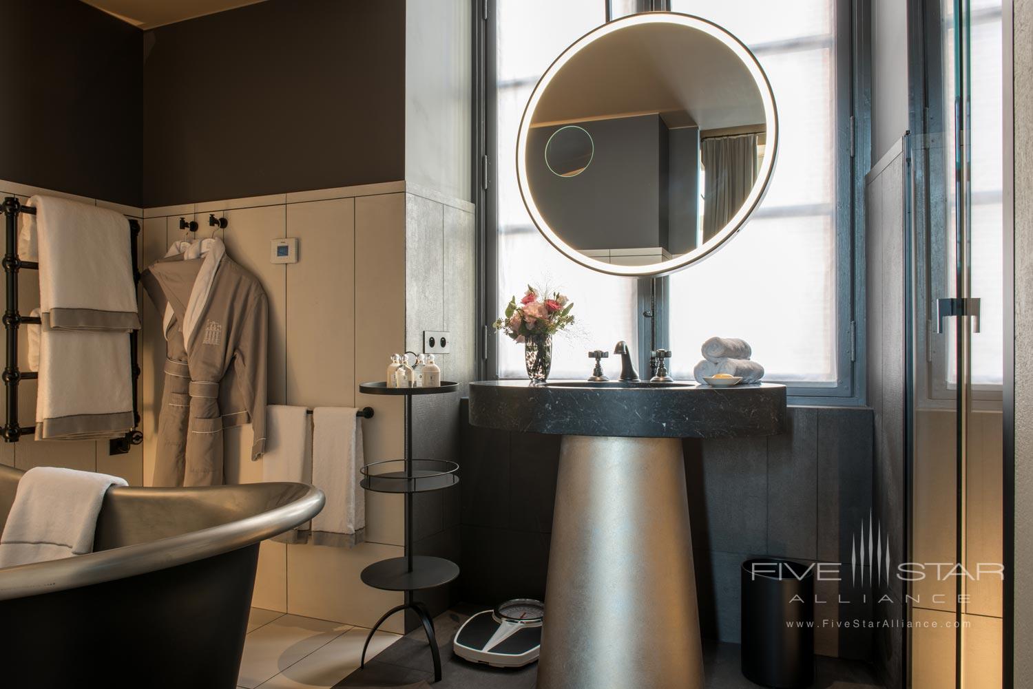 Cour des Vosges Evok Collection