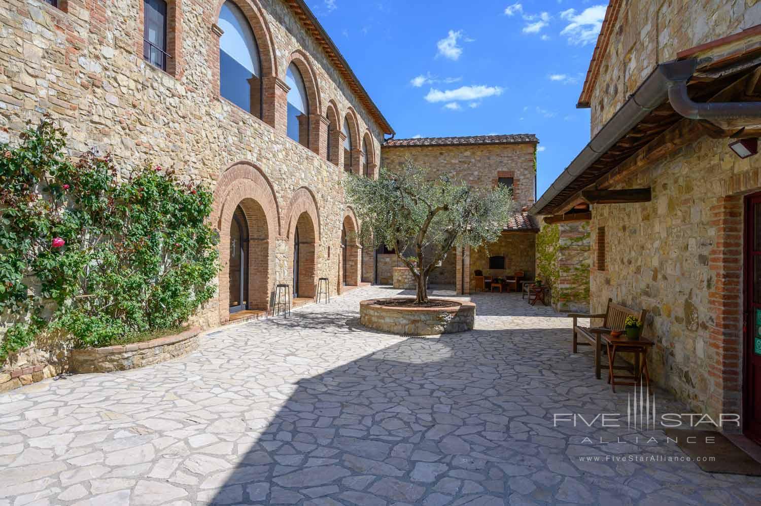 Courtyard at Hotel Le Fontanelle, Italy