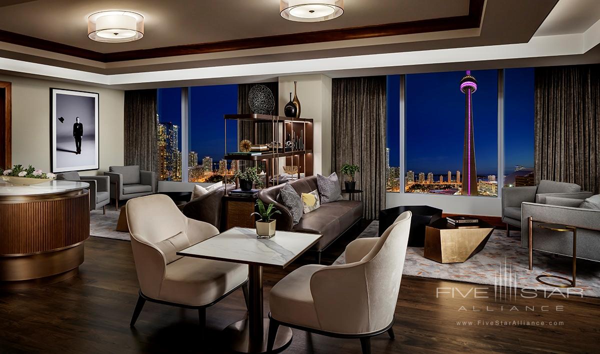 Club Lounge at The Ritz-Carlton, Toronto