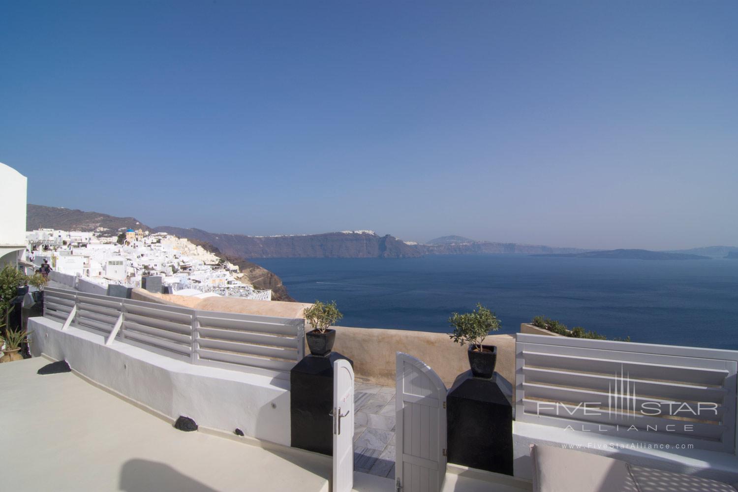 Santorini Secret Suites &amp; Spa