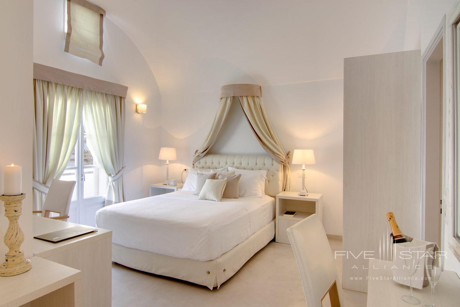 Santorini Secret Suites &amp; Spa