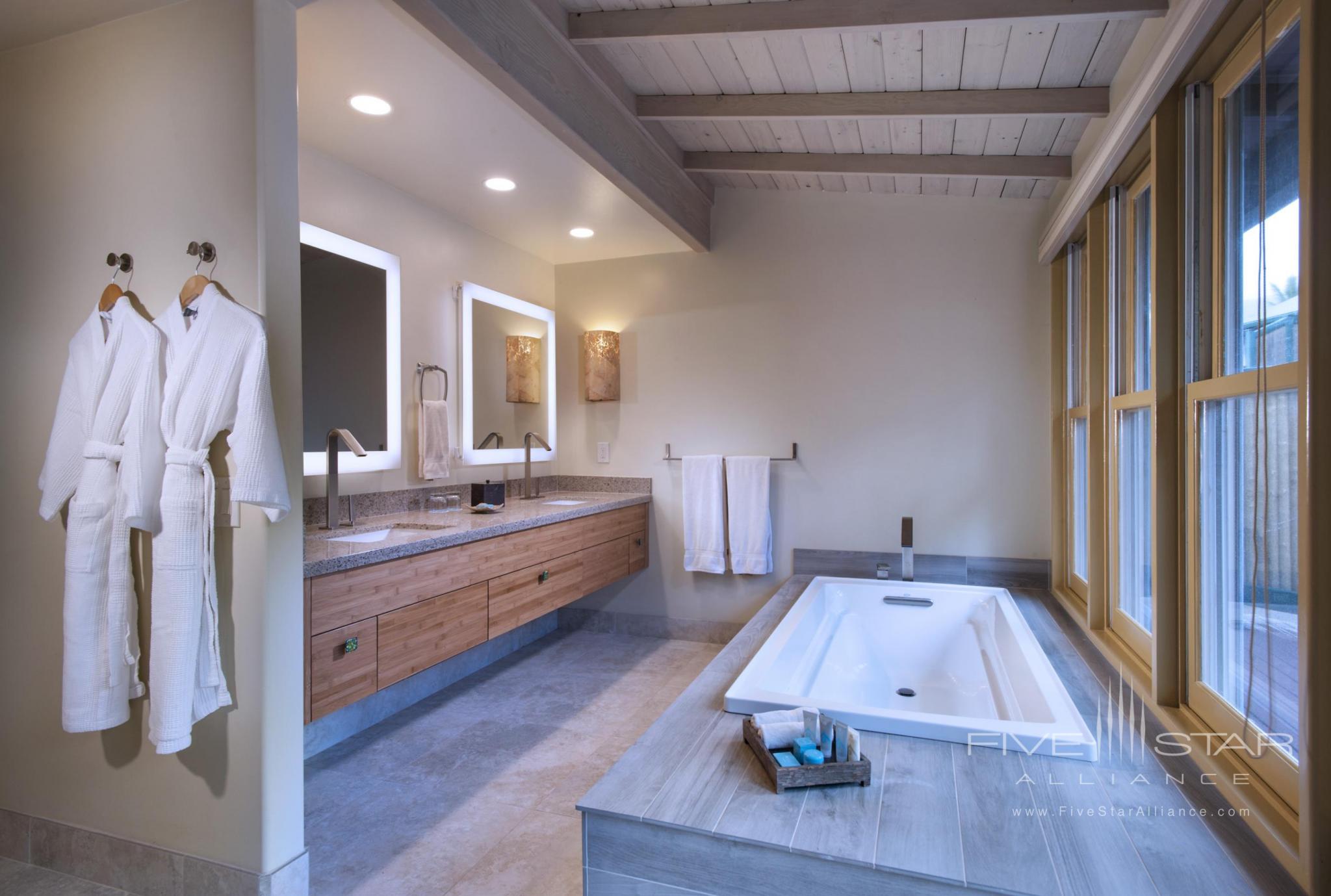 Hana-Maui Resort Ocean Bungalow Suite Bathroom