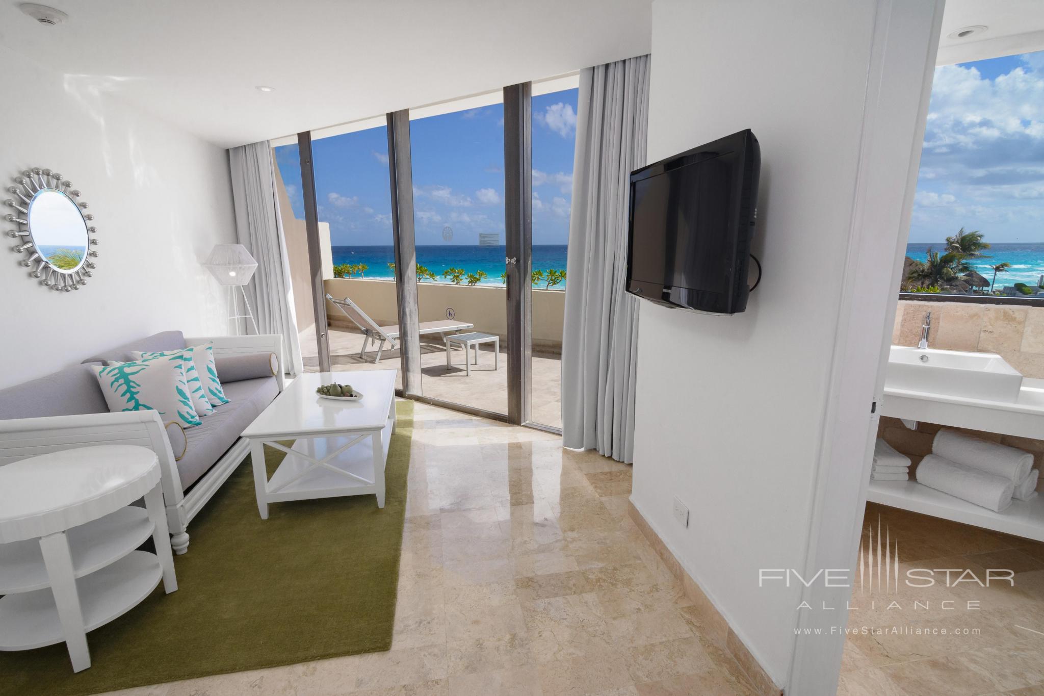 Royal Service 1 Bedroom Ocean View Suite