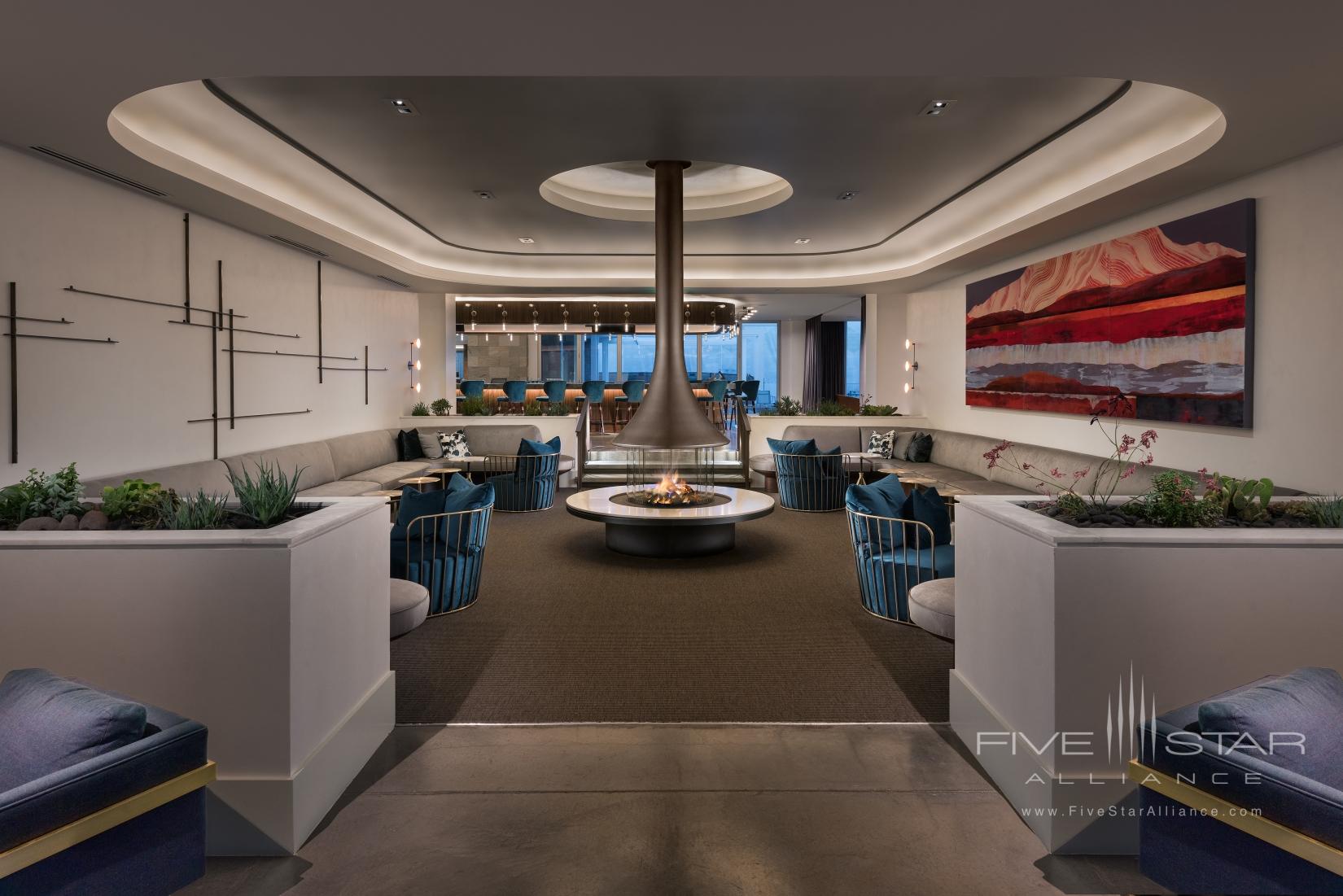 The Living Room &amp; Bar at Mountain Shadows Resort Scottsdale