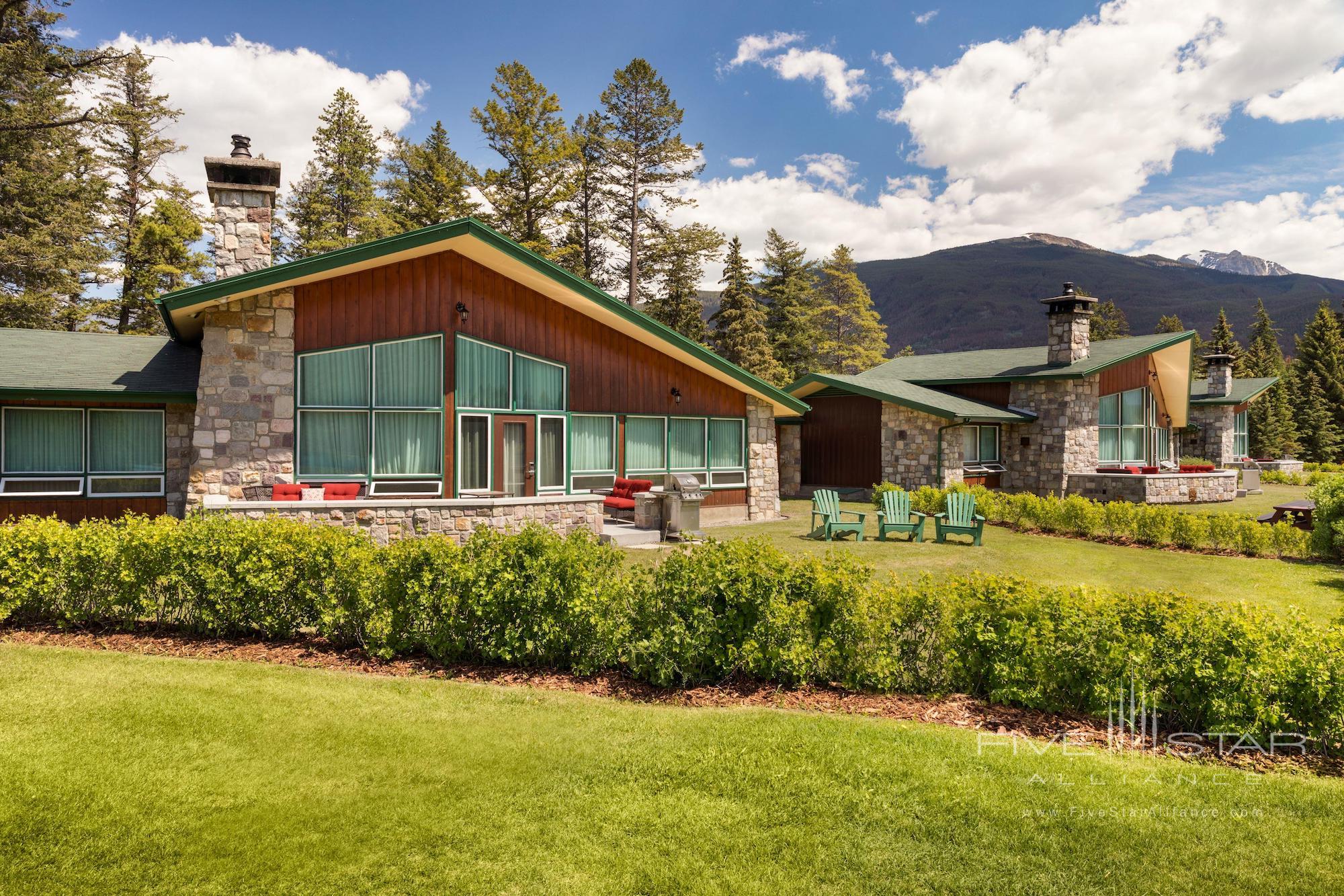 Whistler Cabins Exterior