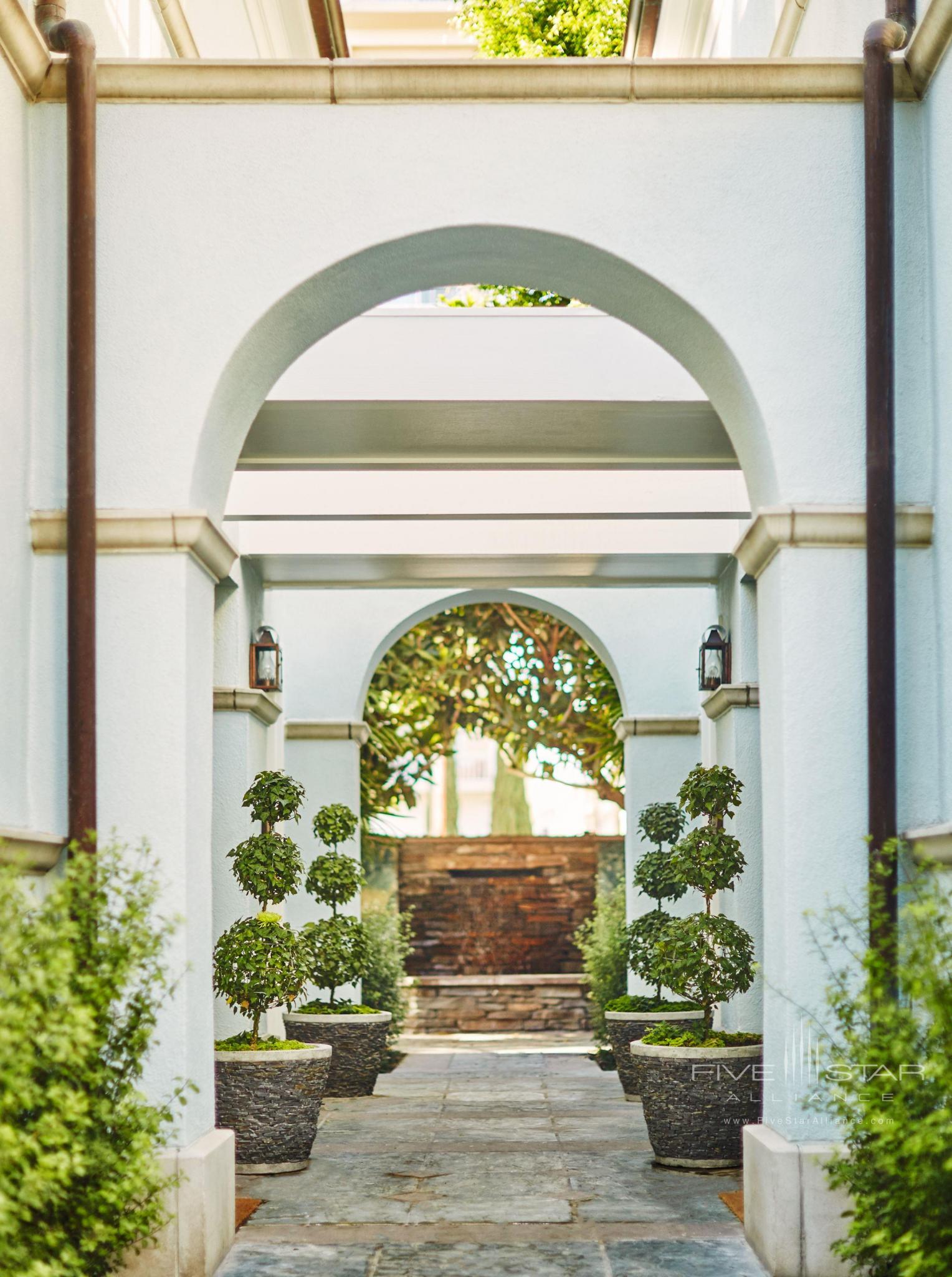 Bungalow Archway