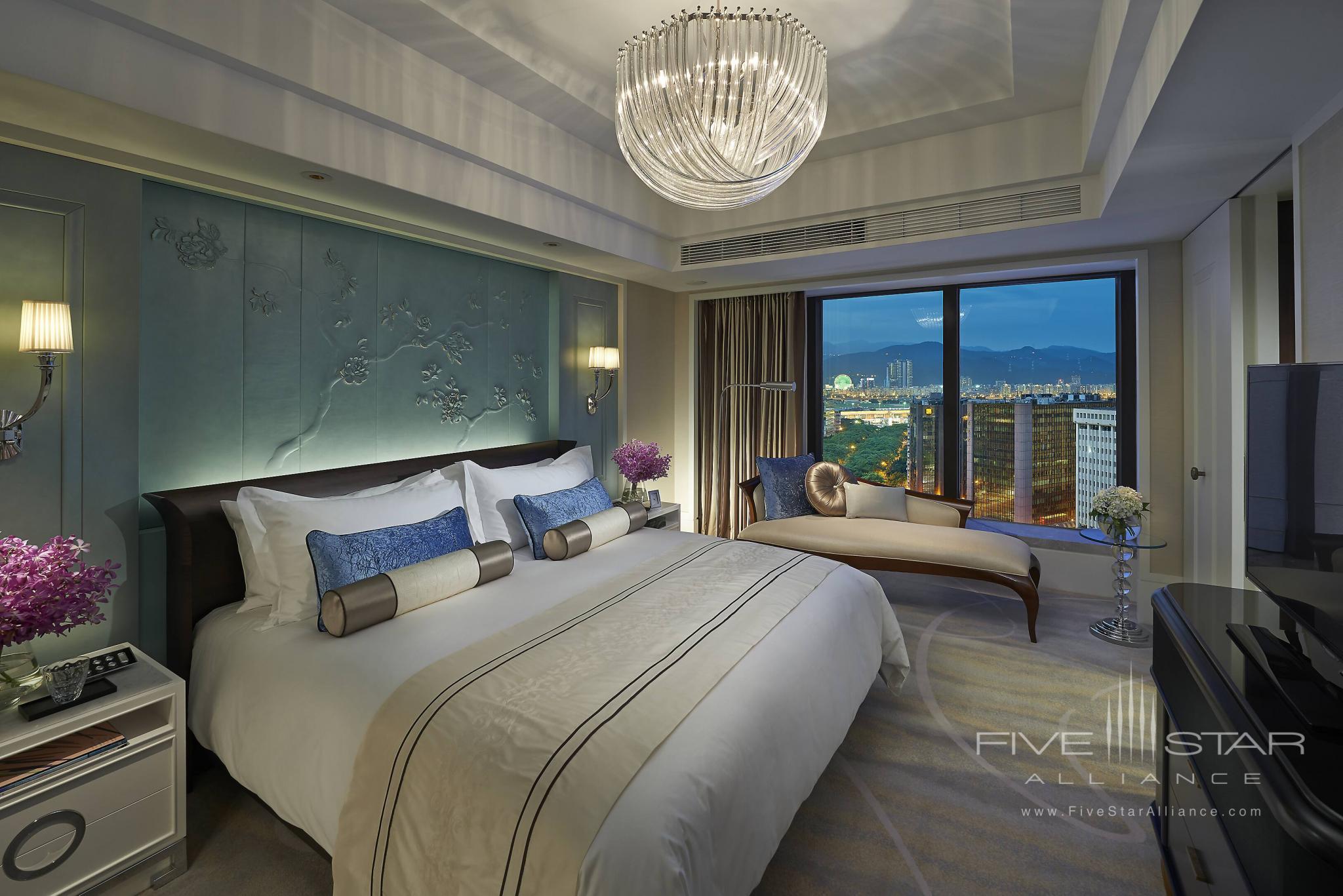 Suite City Bedroom