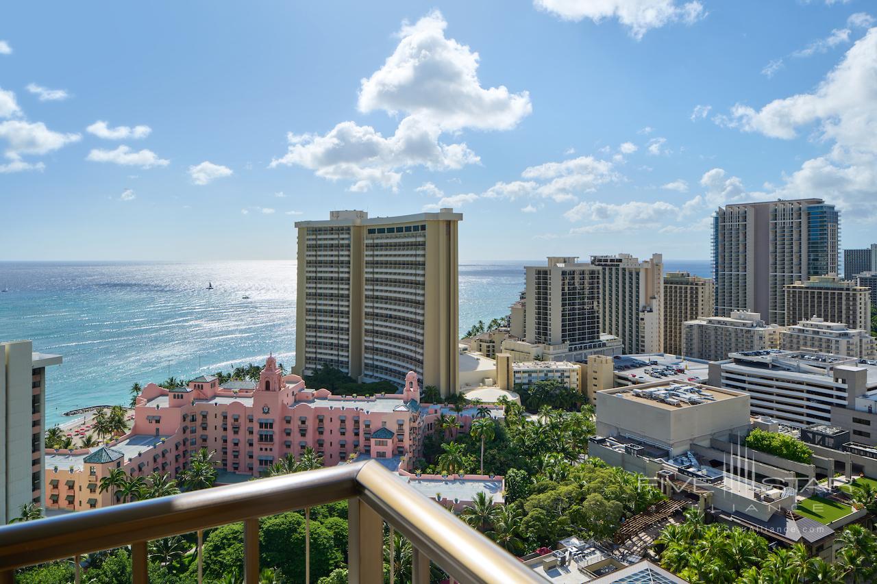 Waikiki Beachcomber by Outrigger