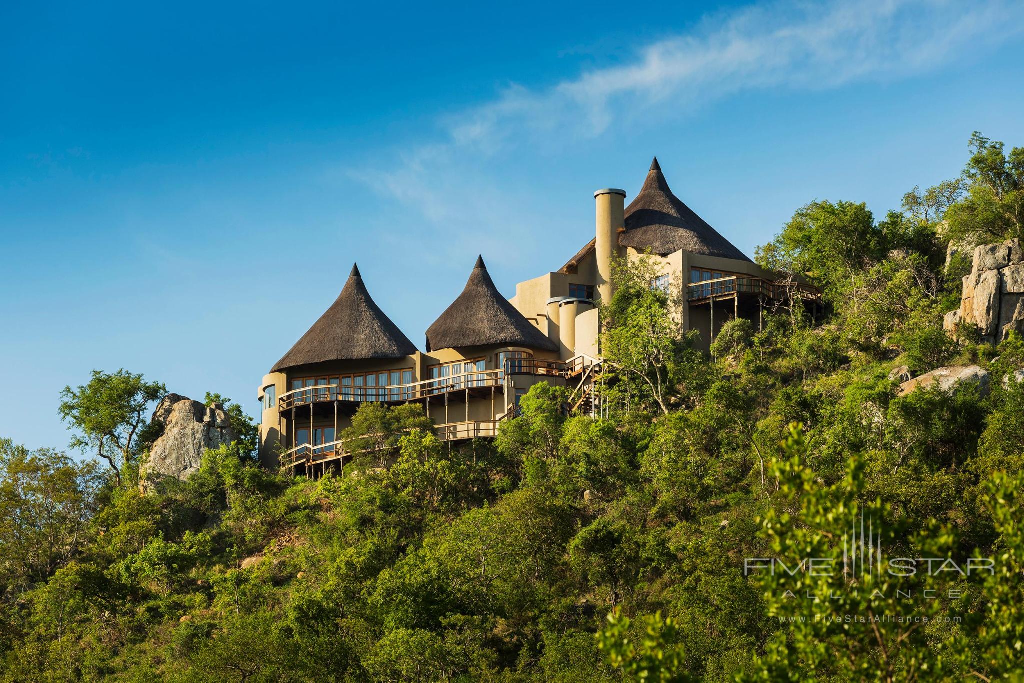 Ulusaba Rock Lodge Views of Cliff Lodge