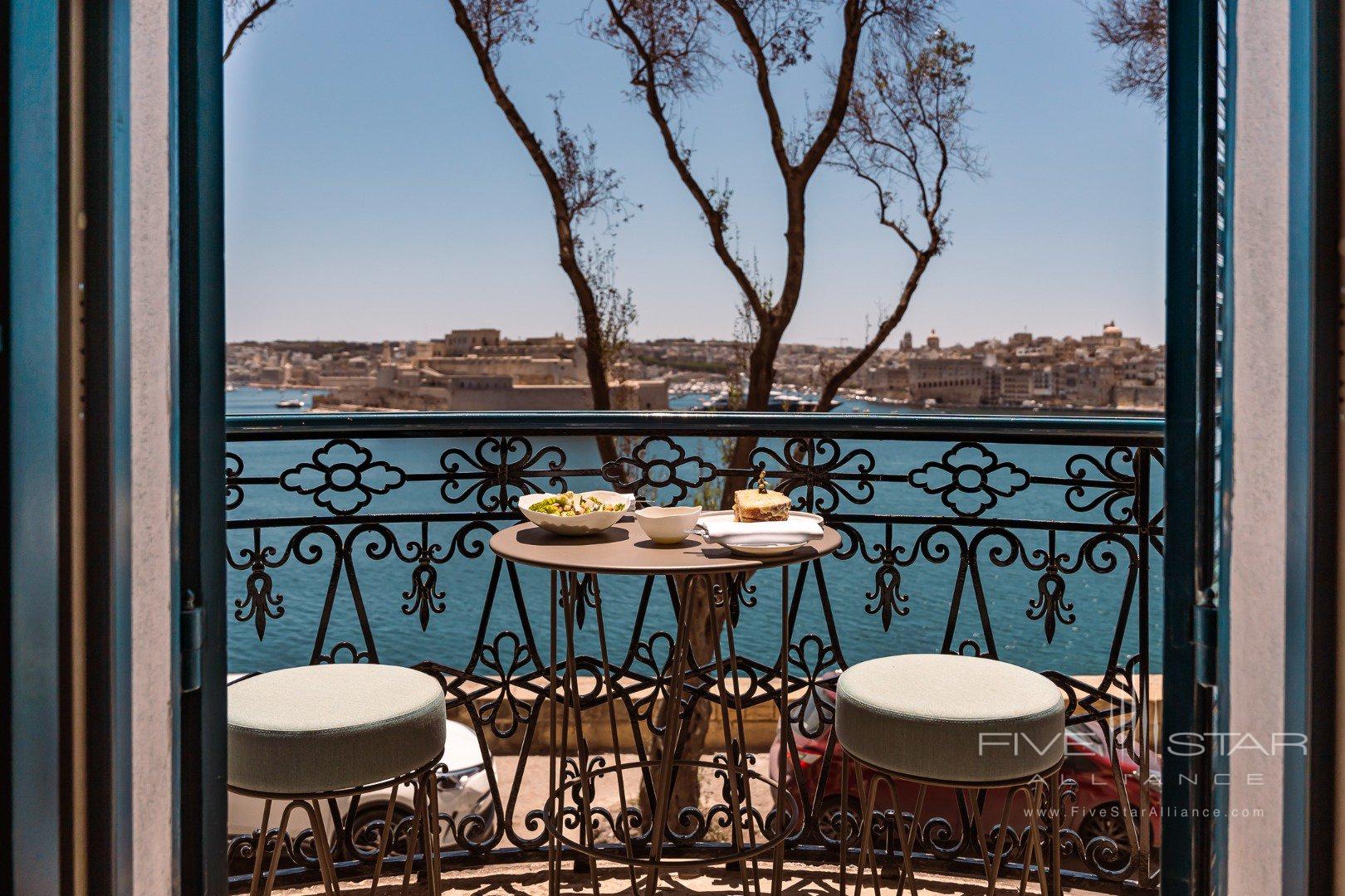 Deluxe Grand Harbour View Suite at Iniala Malta