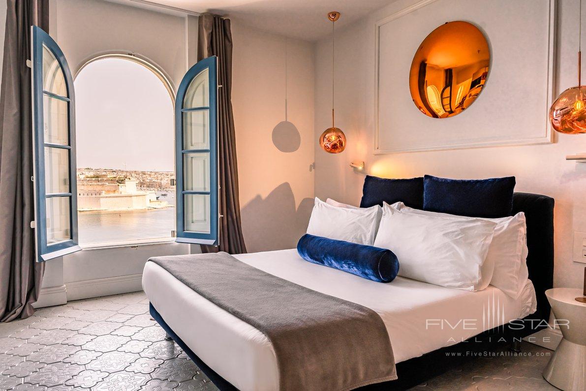 Hideaway Harbour View Pool Suite at Iniala