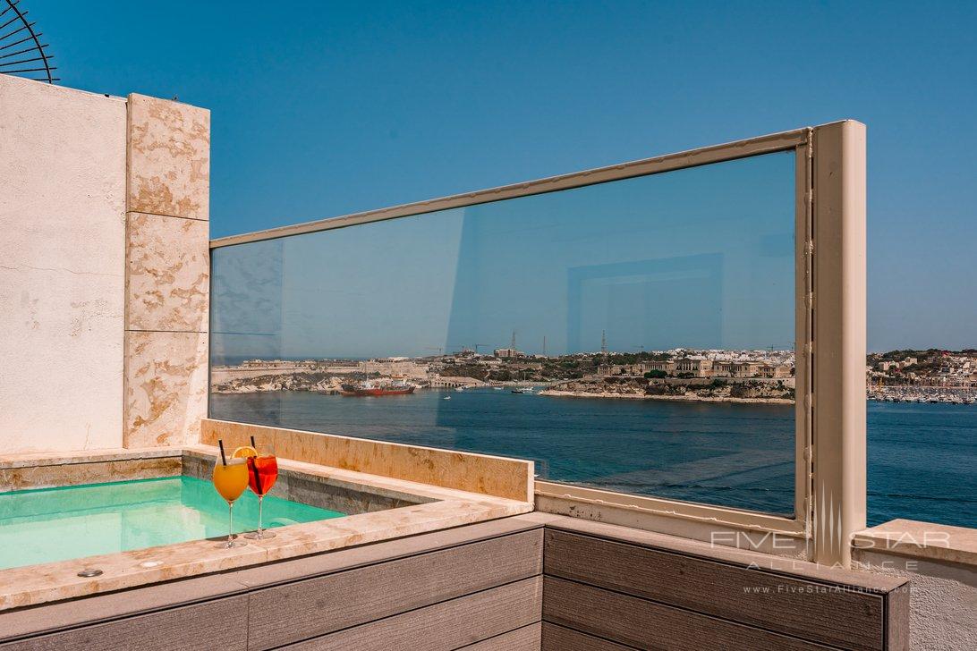 Hideaway Harbour View Pool Suite at Iniala