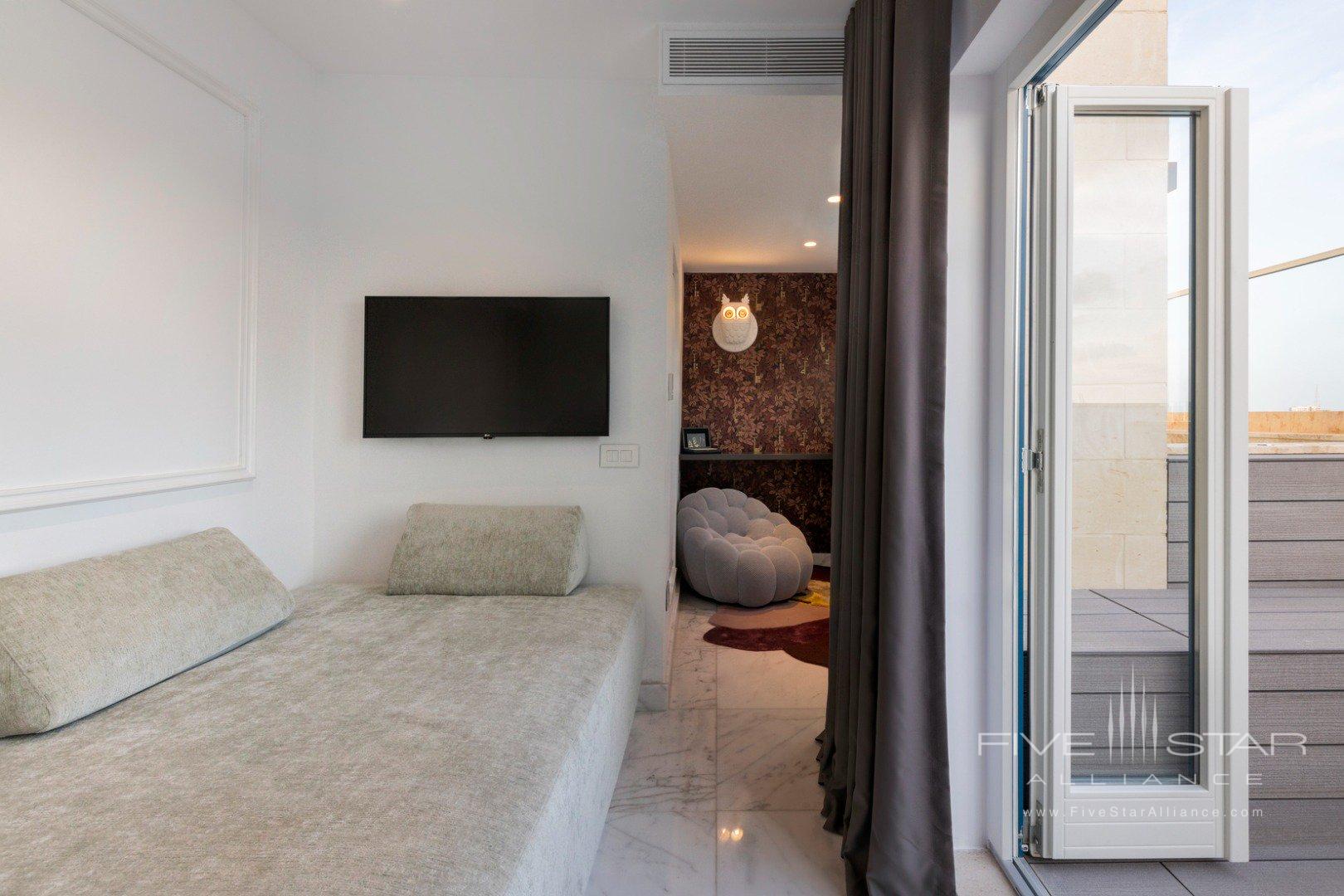 Hideaway Harbour View Pool Suite at Iniala