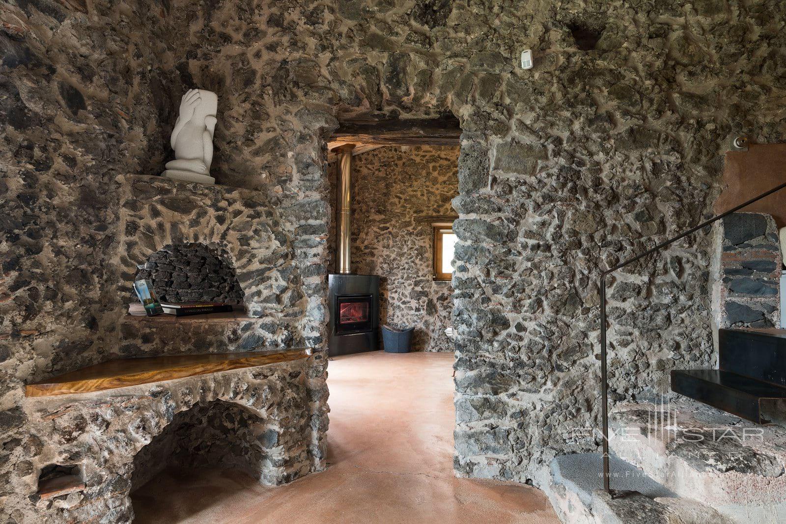 Monaci Delle Terre Nere
