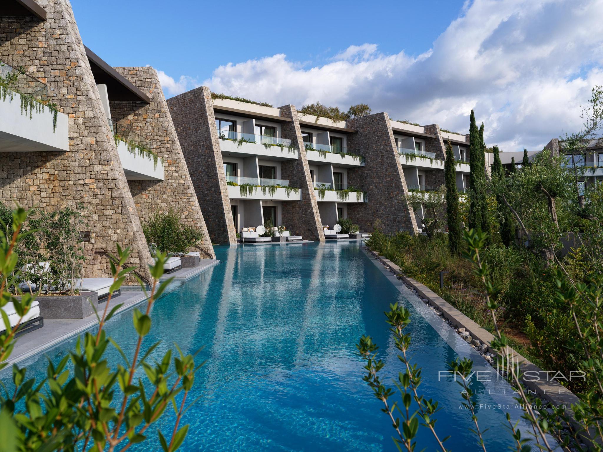 W Costa Navarino