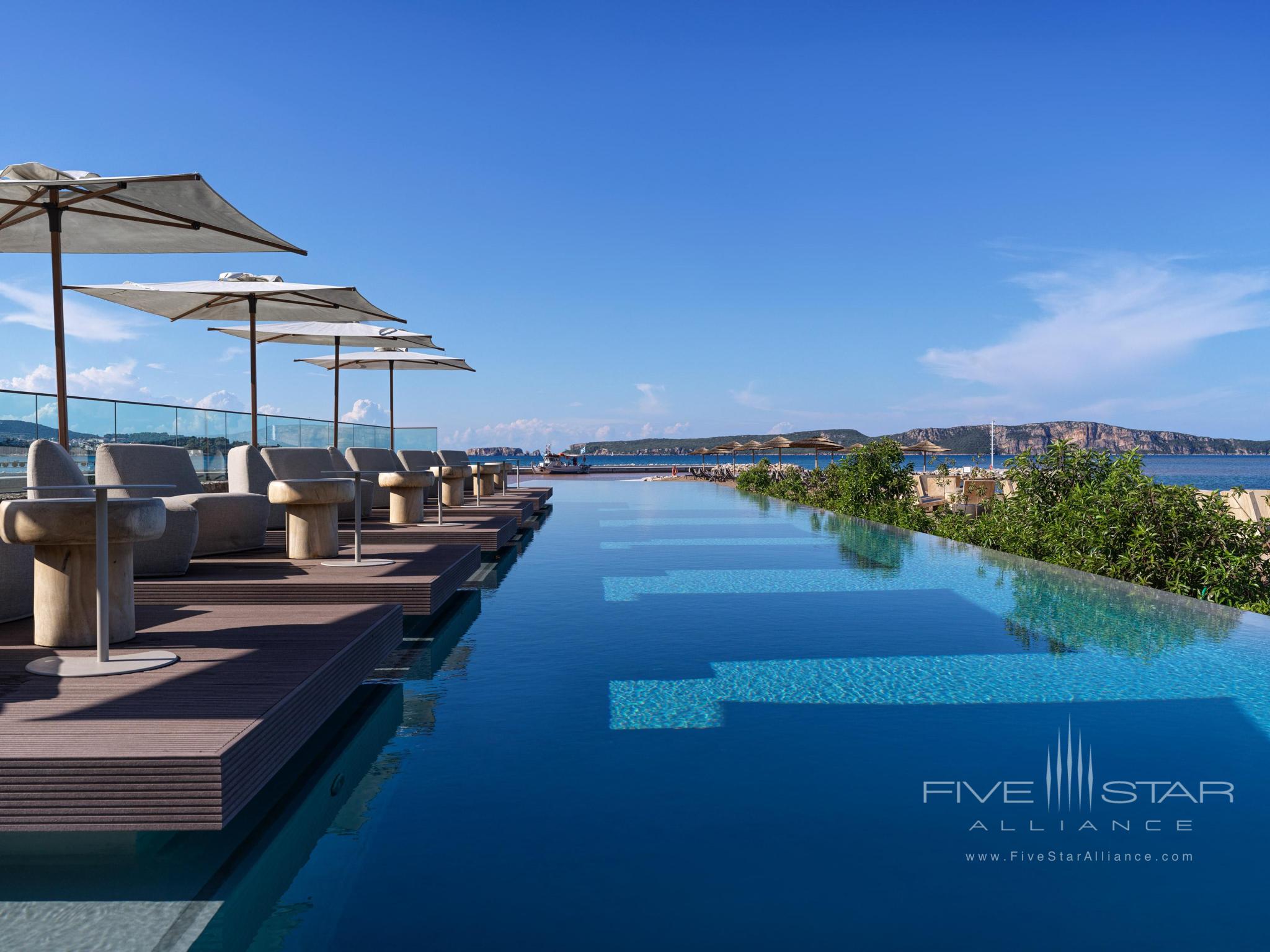 W Costa Navarino