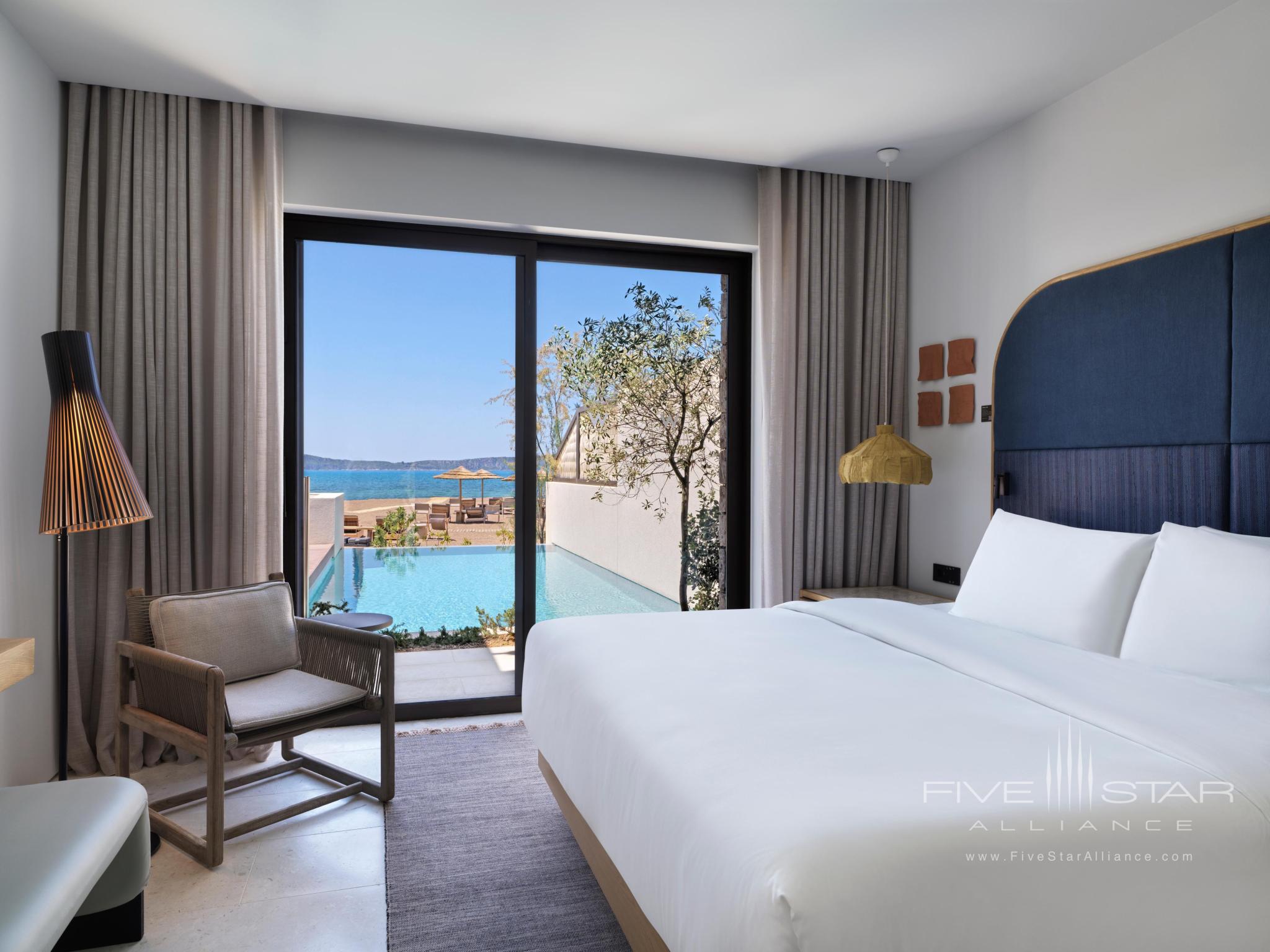 W Costa Navarino